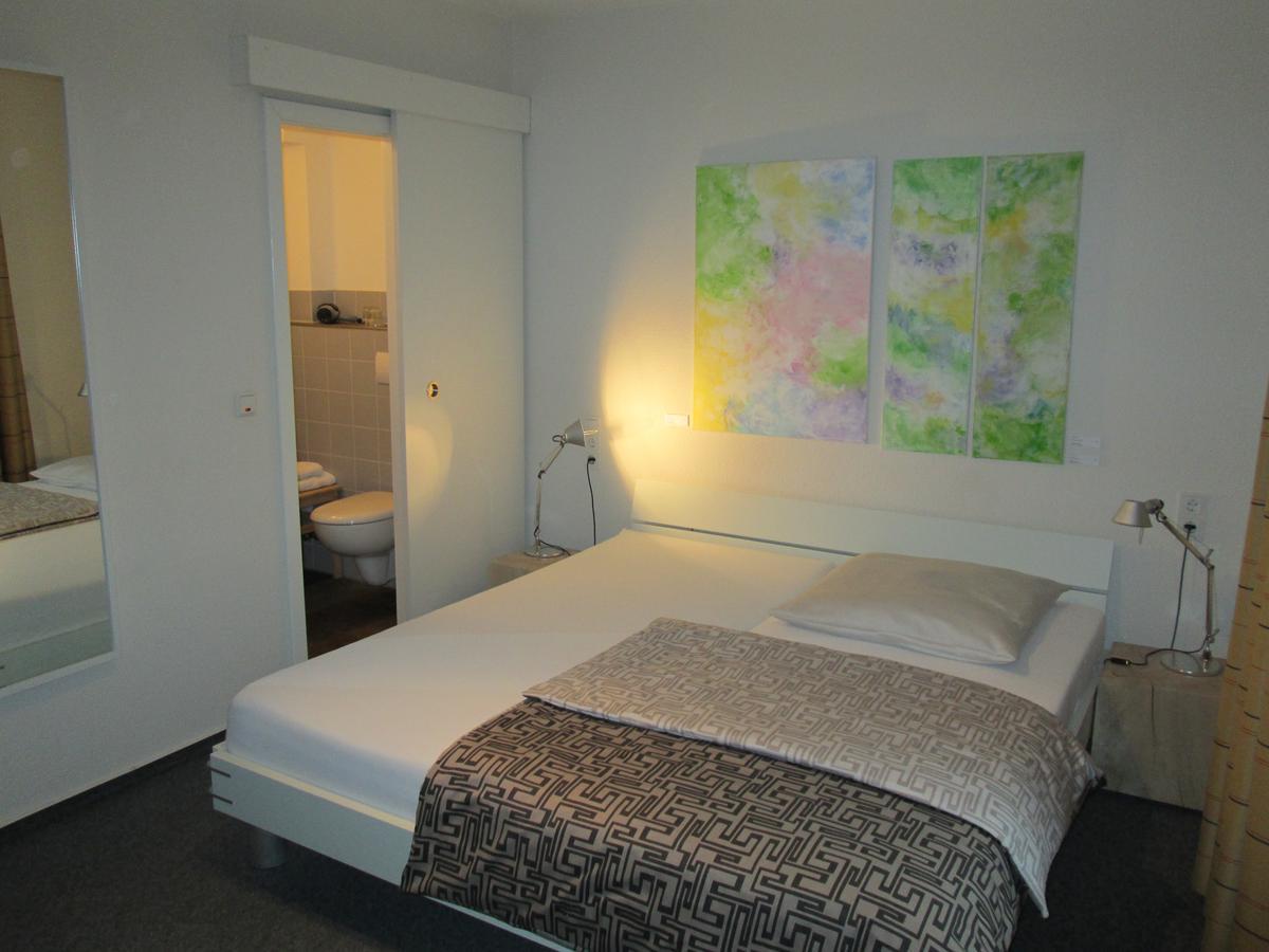 Hotel Schlafschoen Munden  Екстер'єр фото